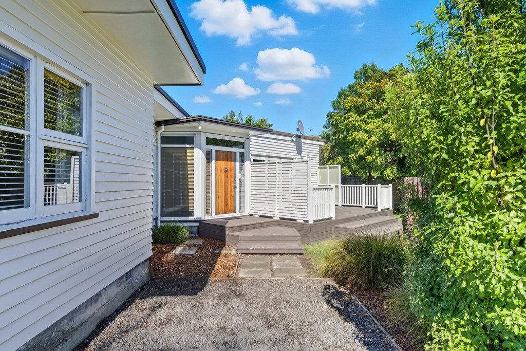 24 Arnold Street, Sumner, Christchurch - Carousel 1
