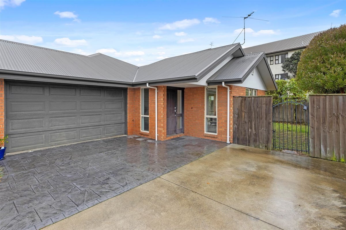 7A Hurricane Way, Wigram, Christchurch - Carousel 1