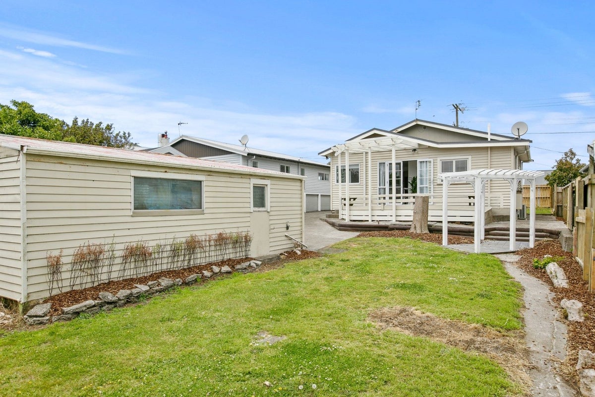 83 Clemow Road, Fitzroy, New Plymouth - Carousel 1