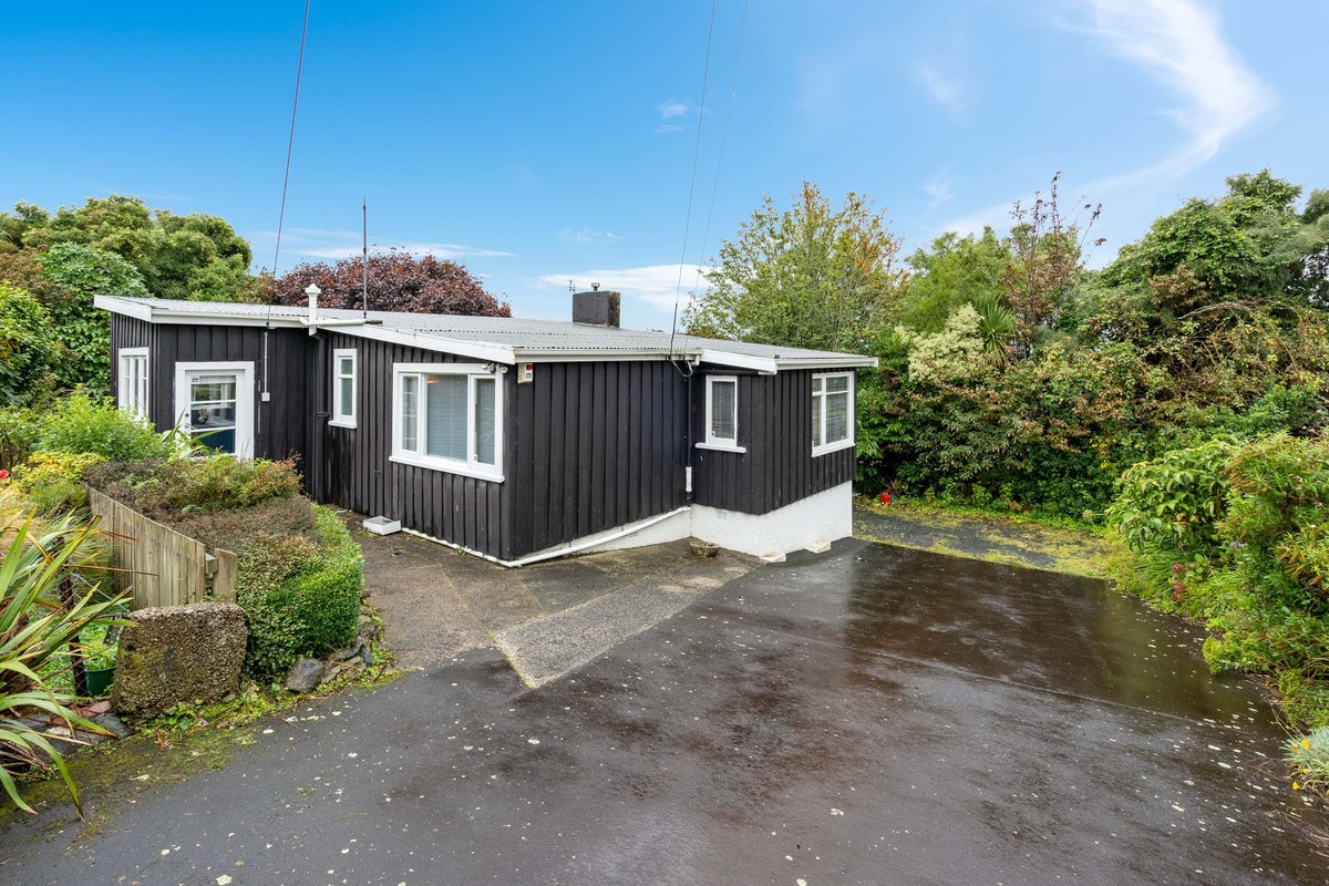 78 Helensburgh Road, Halfway Bush, Dunedin - Carousel 2