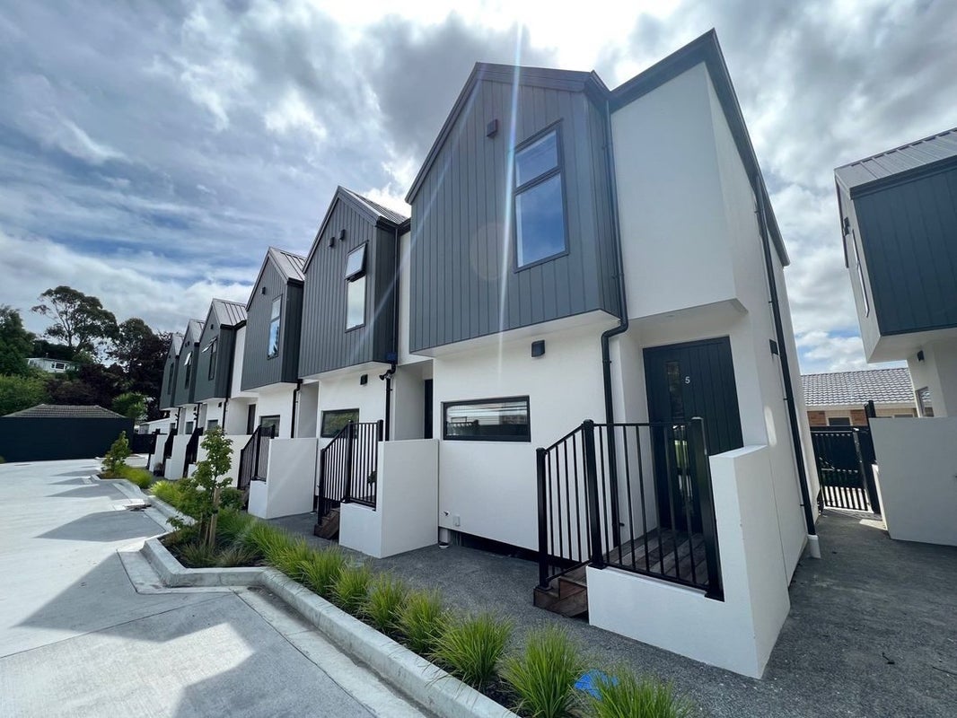 5/48 Glen Road, Stokes Valley, Lower Hutt - Carousel 1