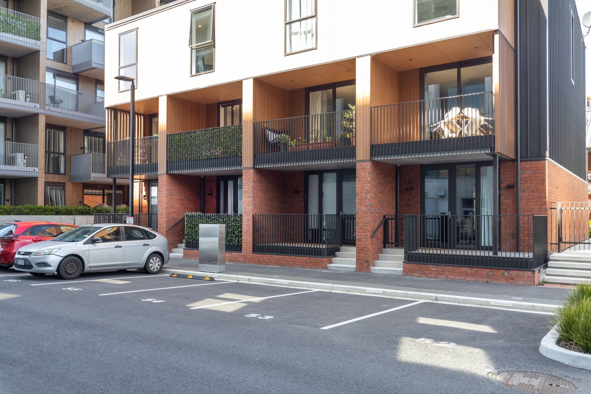 3/233 Madras Street, Christchurch Central, Christchurch - Carousel 2
