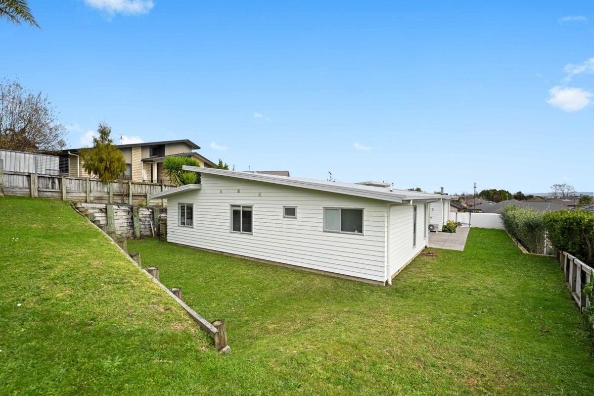 3 Cleeve Close, Huntington, Hamilton - Carousel 23