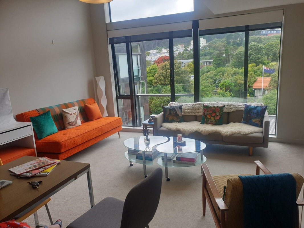 5I/21 Rugby Street, Mount Cook, Wellington - Carousel 2