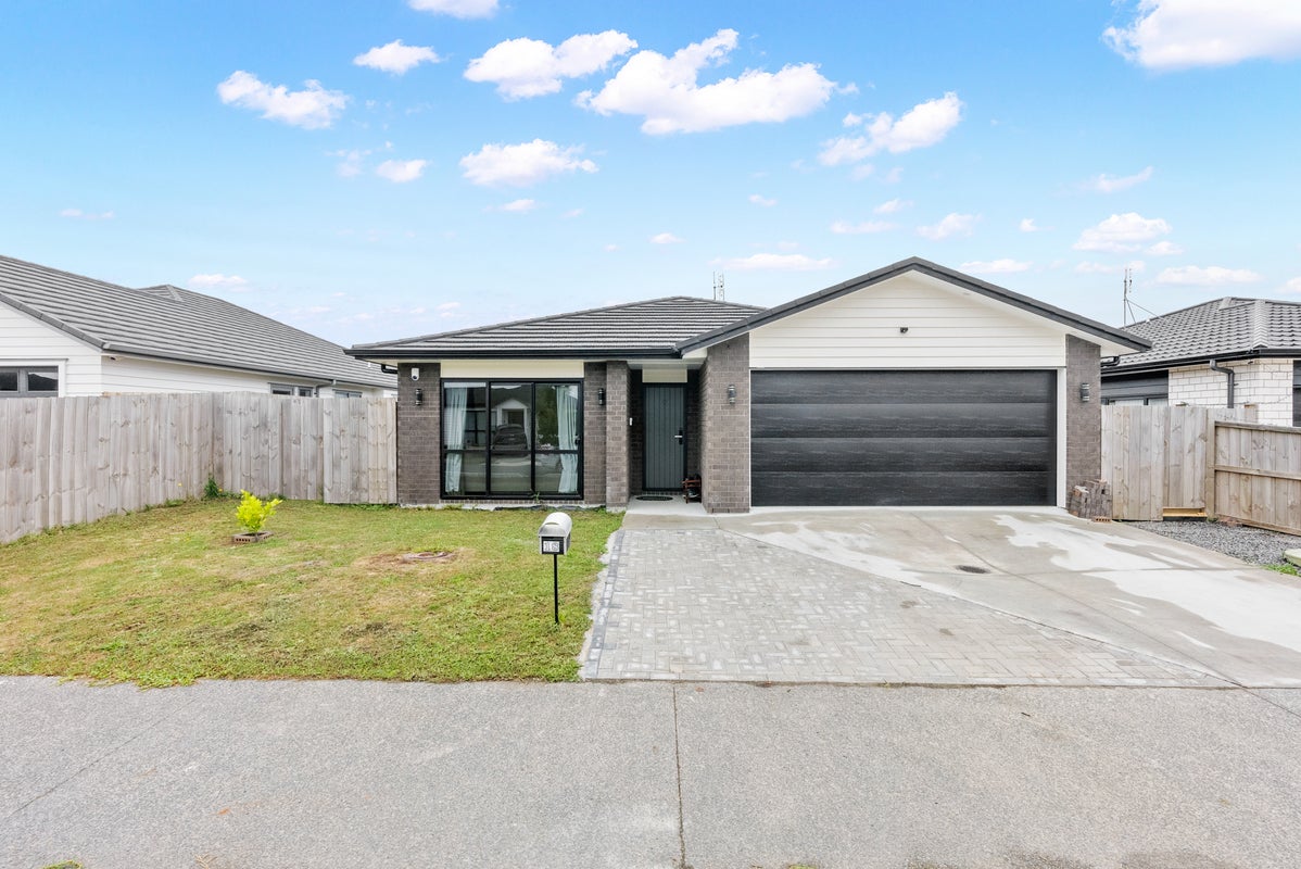 18 Silver Beech Street, Takanini, Auckland - Carousel 1