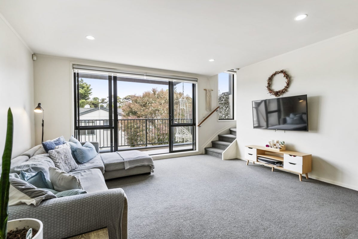 29/8 Flynn Street, Birkdale, Auckland - Carousel 1