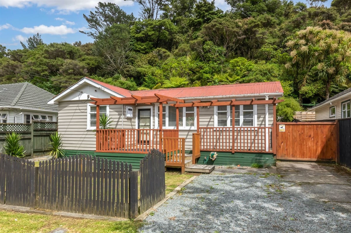 43 Hair Street, Wainuiomata, Lower Hutt - Carousel 1