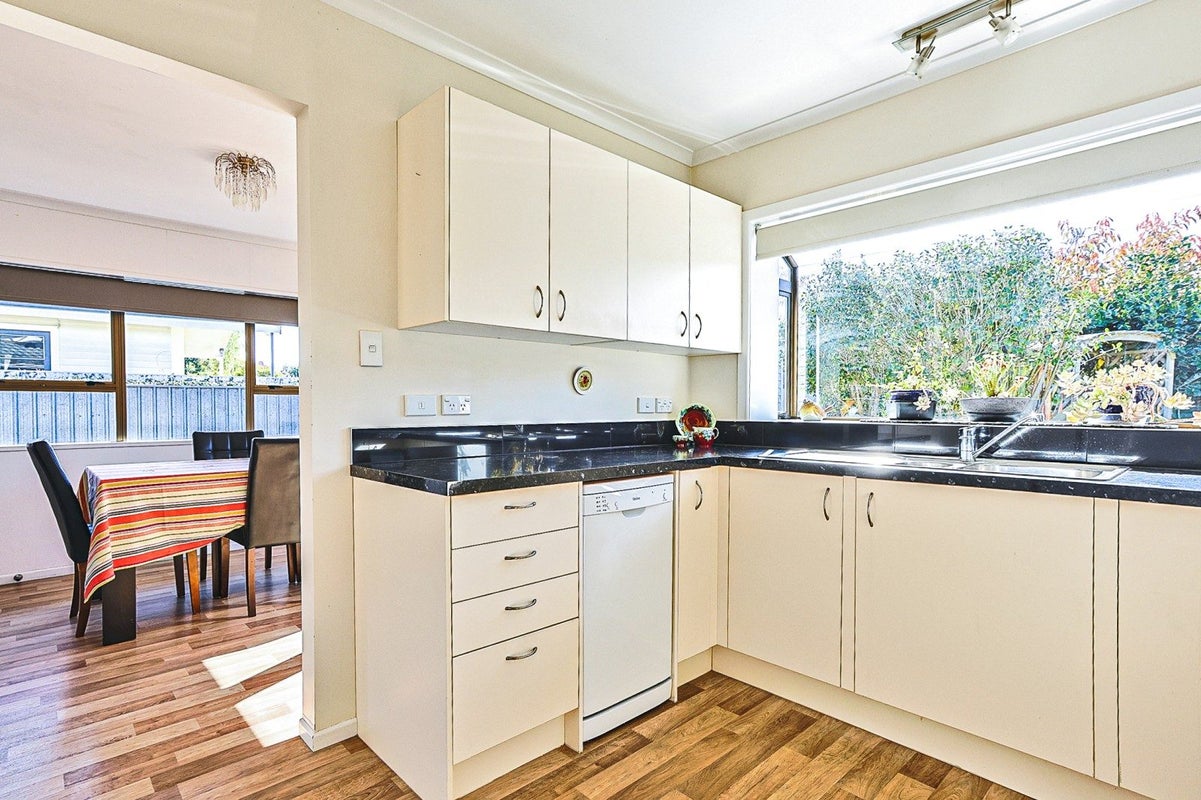 2/107 Gascoigne Street, Raureka, Hastings - Carousel 2