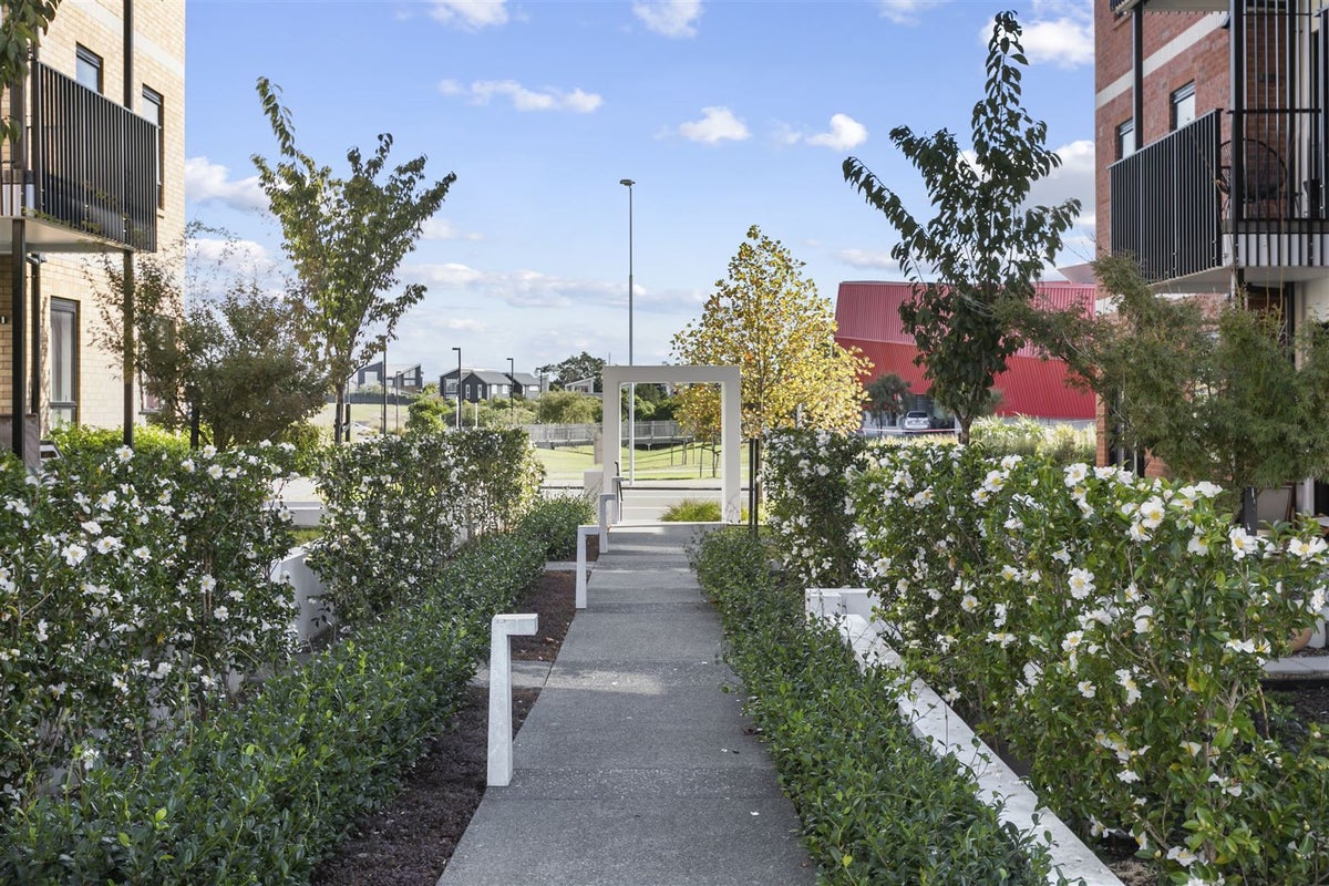 4/77G Hobsonville Point Road, Hobsonville, Auckland - Carousel 2