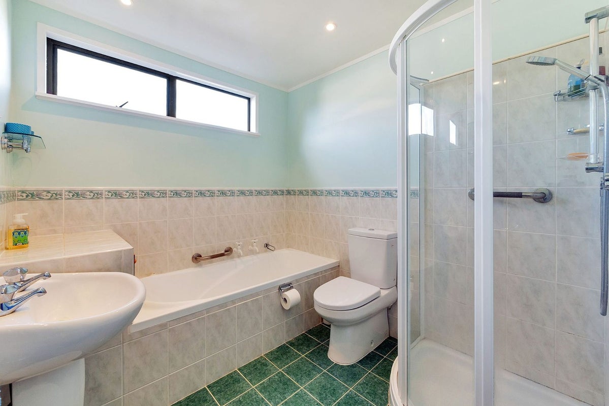 27 Fernleigh Avenue, Royal Oak, Auckland - Carousel 10