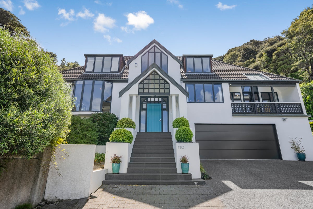 110 Cheviot Road, Lowry Bay, Lower Hutt - Carousel 2