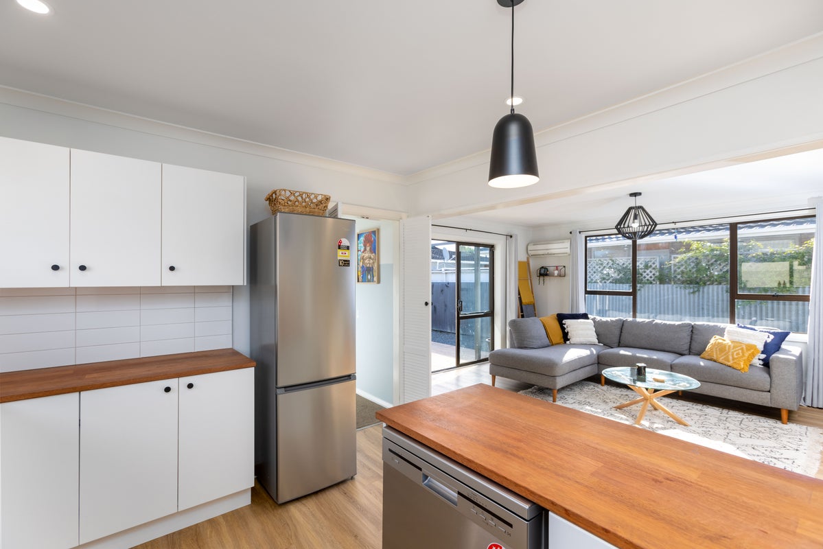 38 Pinewood Avenue, North New Brighton, Christchurch - Carousel 2