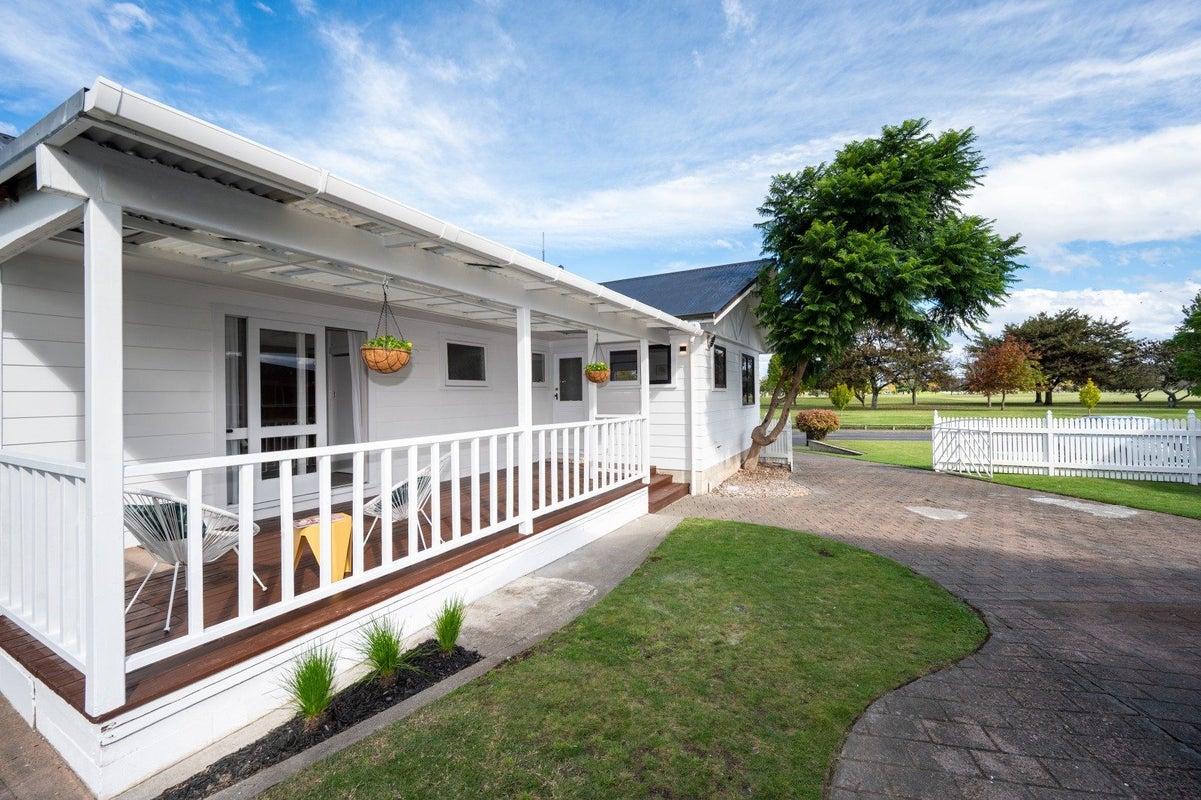 88 Freyberg Avenue, Tamatea, Napier - Carousel 1