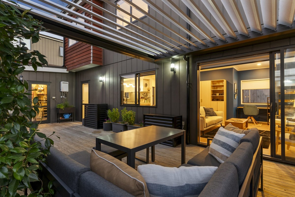 49C Titirangi Road, New Lynn, Auckland - Carousel 2