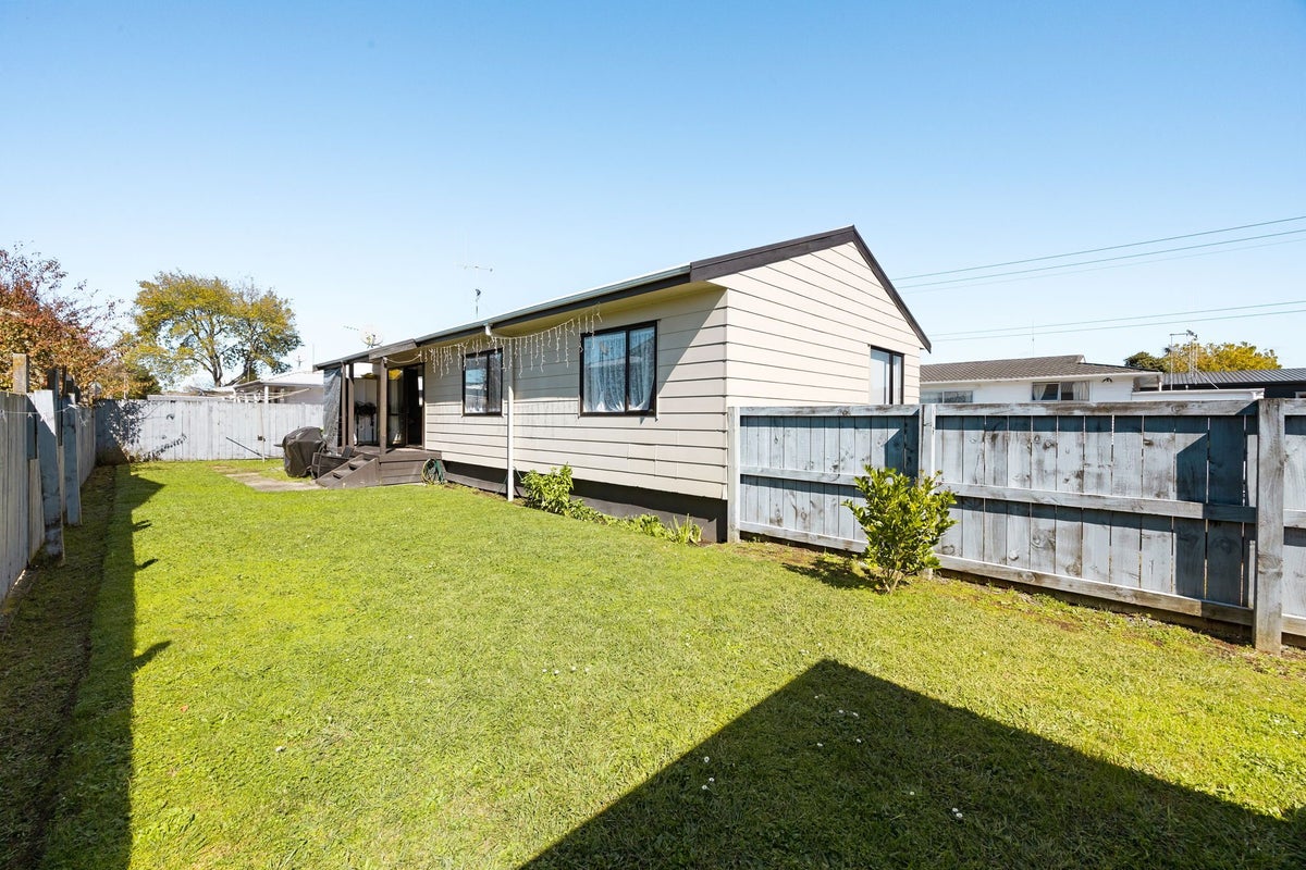 10C Breckons Avenue, Nawton, Hamilton - Carousel 1