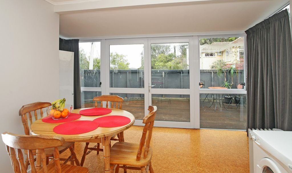 18 Moffitt Street, Vogeltown, Wellington - Carousel 2