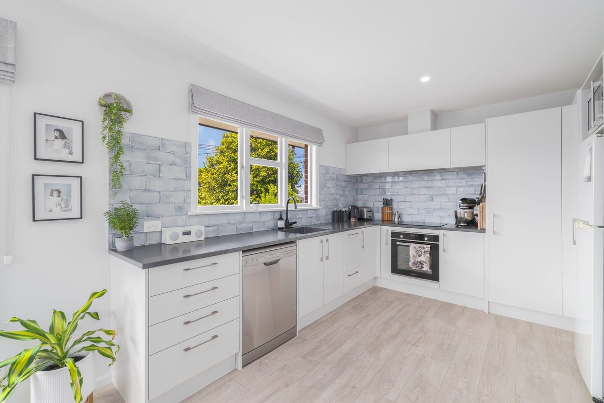 19 Lansbury Avenue, Strowan, Christchurch - Carousel 2