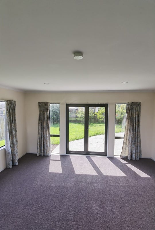 22 Maghera Drive, East Tamaki Heights, Auckland - Carousel 2