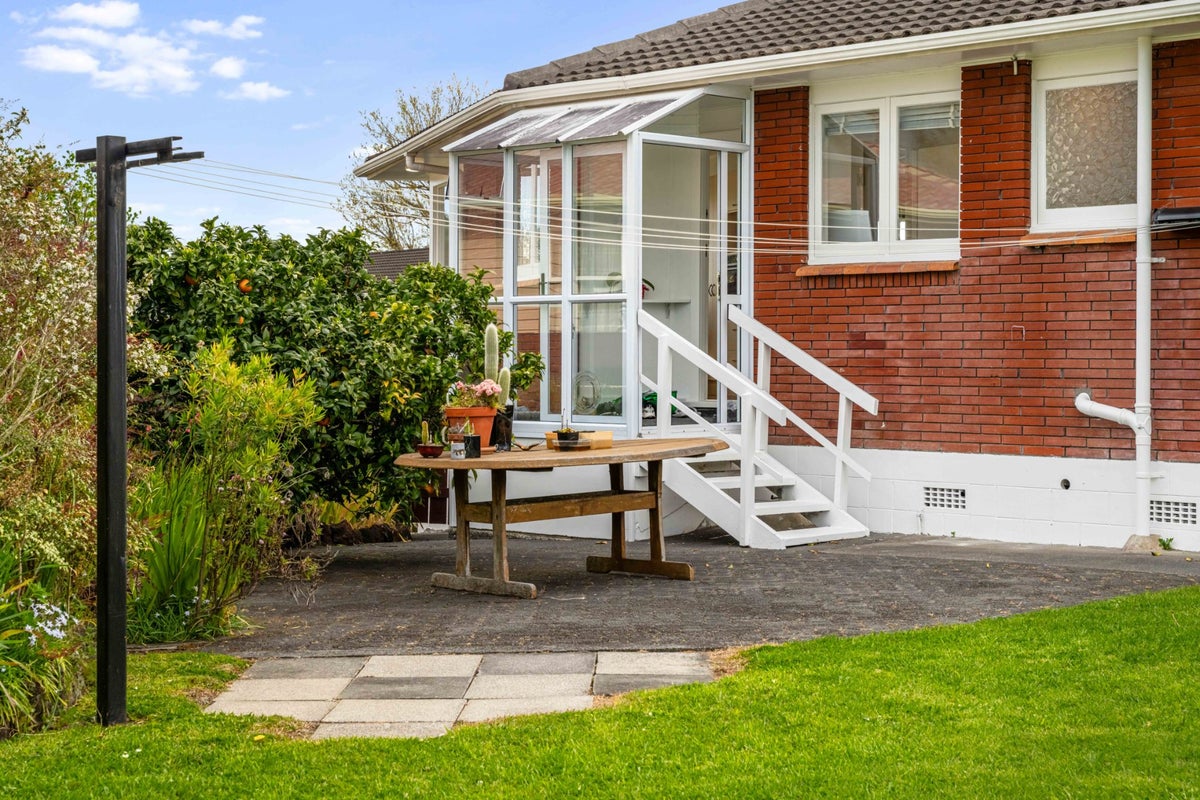 9 Ellison Place, Pakuranga Heights, Auckland - Carousel 2