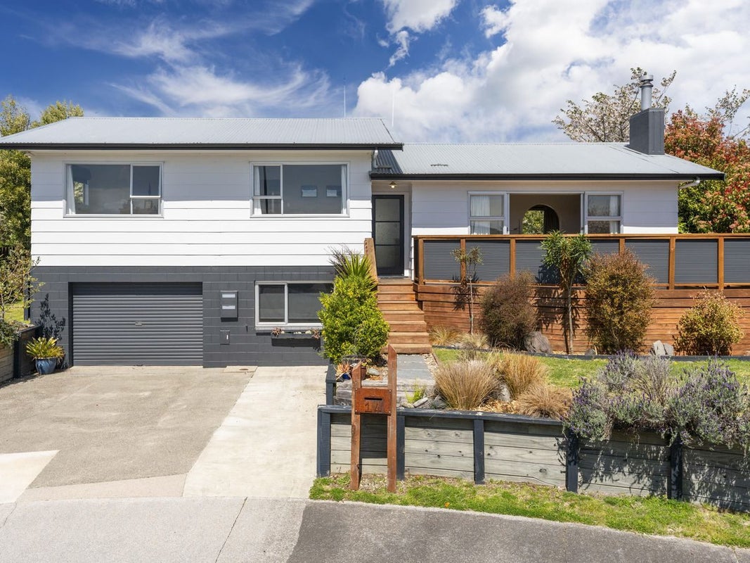 14 Kempton Place, Richmond Heights, Taupo - Carousel 2
