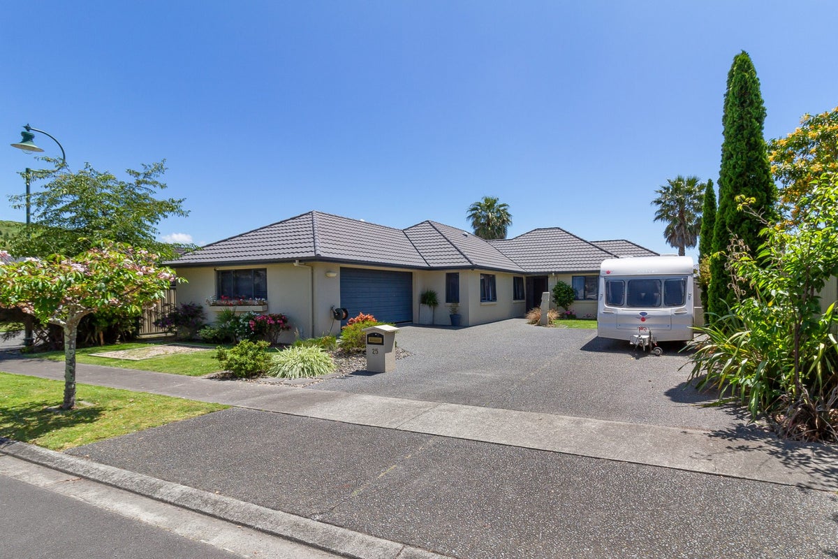 25 Pinotage Drive, Greenmeadows, Napier - Carousel 1