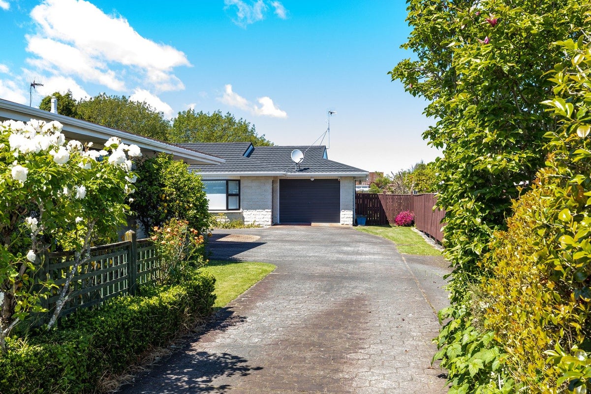 8A Second Street, Lansdowne, Masterton - Carousel 10