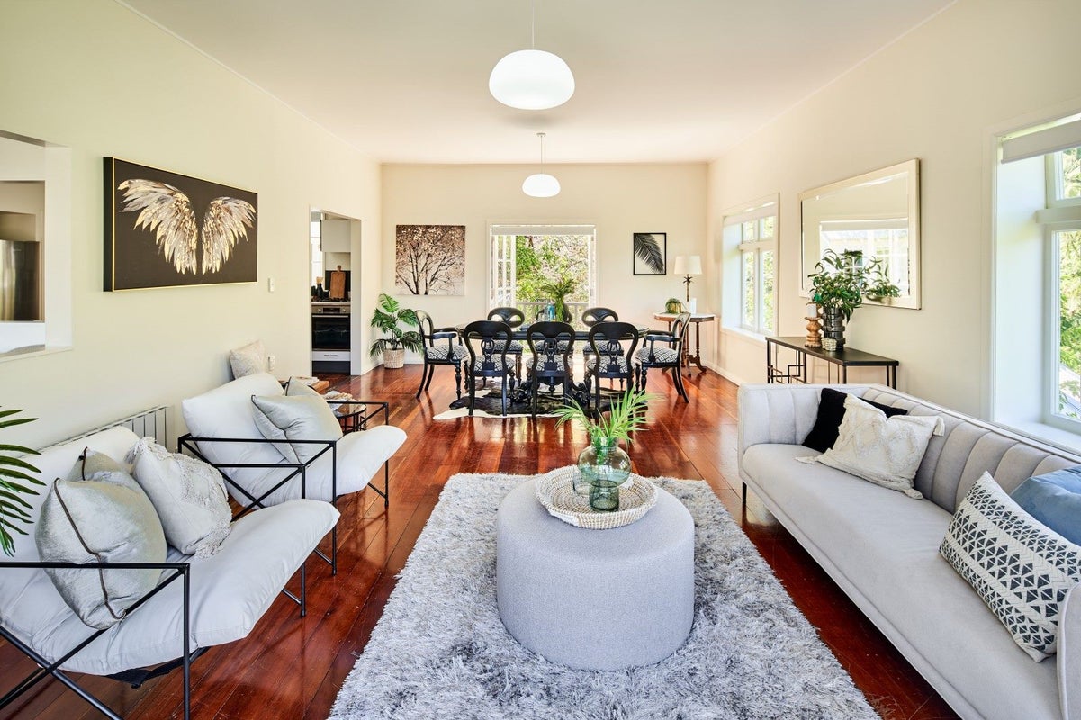 34 Ferry Road, Days Bay, Lower Hutt - Carousel 2