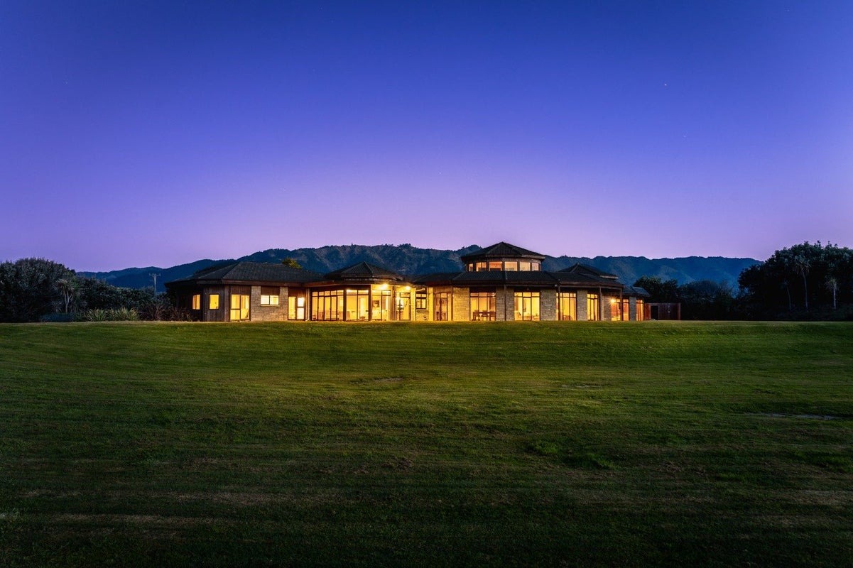 24 Paetawa Road, Peka Peka - Carousel 1