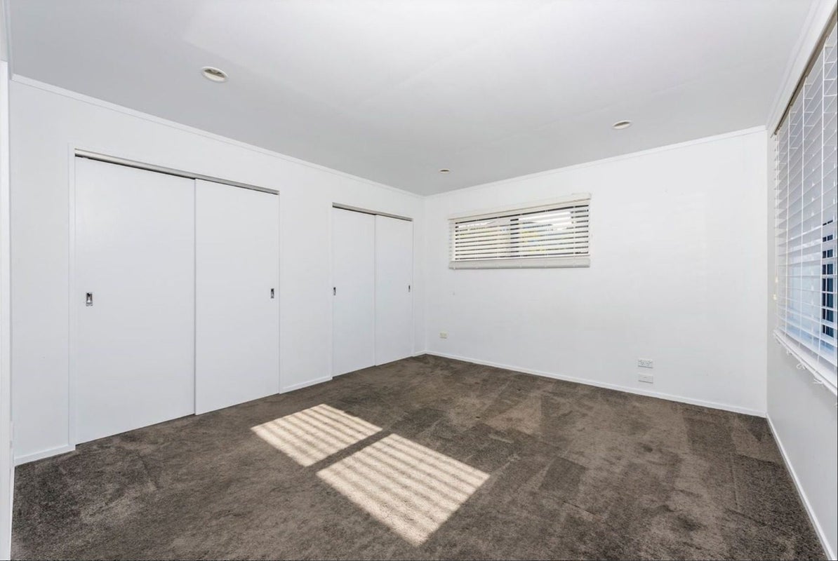 20A Belleaire Court, West Harbour, Auckland - Carousel 10
