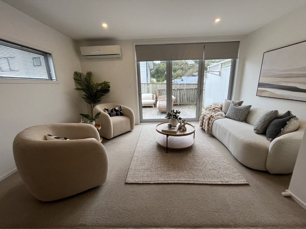 13/32 Dr Taylor Terrace , Johnsonville, Wellington - Carousel 1