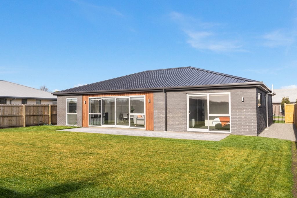 18 Flaxon Place, Burwood, Christchurch - Carousel 2