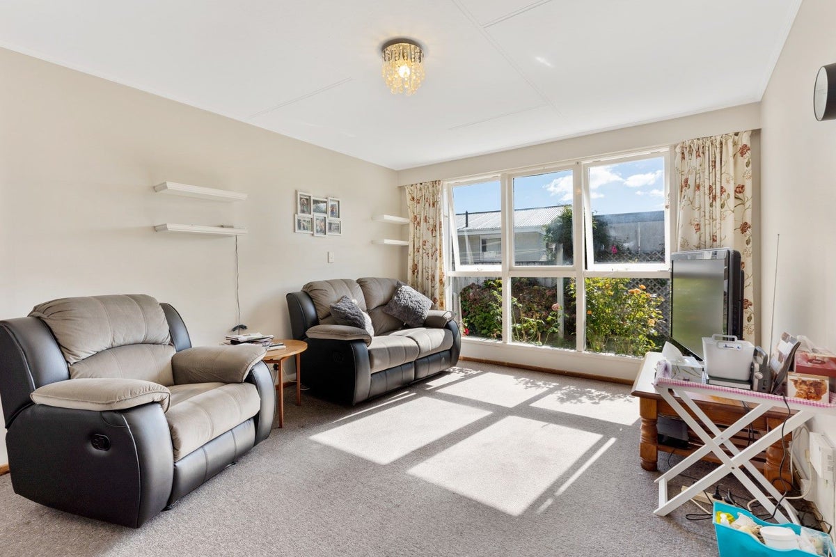 13B Mangaroa Hill Road, Maoribank, Upper Hutt - Carousel 1