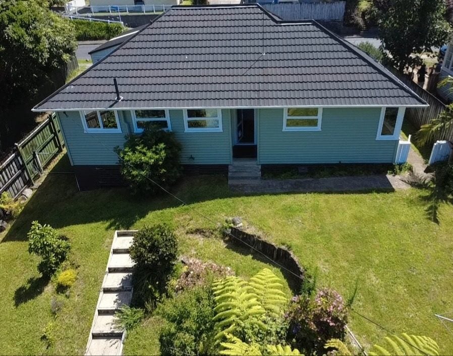 29 Glenpark Avenue, Frankleigh Park, New Plymouth - Carousel 2