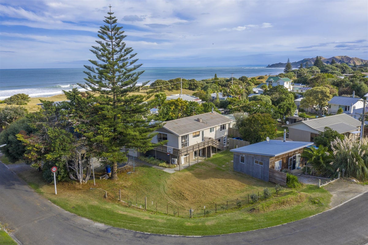 59 Douglas Street, Okitu, Gisborne - Carousel 1