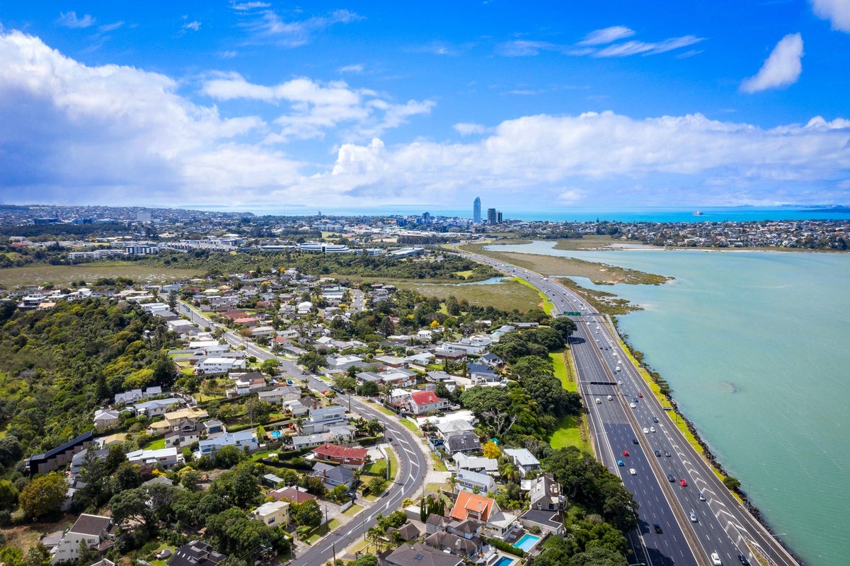 1/50 Sylvan Avenue, Northcote, Auckland - Carousel 13