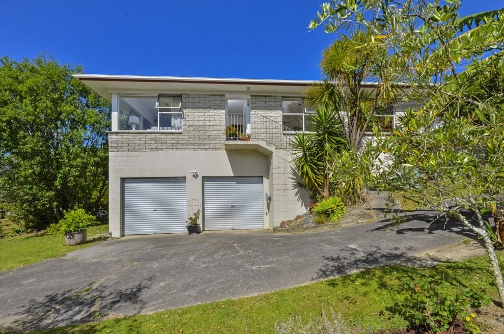 2/168 Stredwick Drive, Torbay, Auckland - Carousel 1