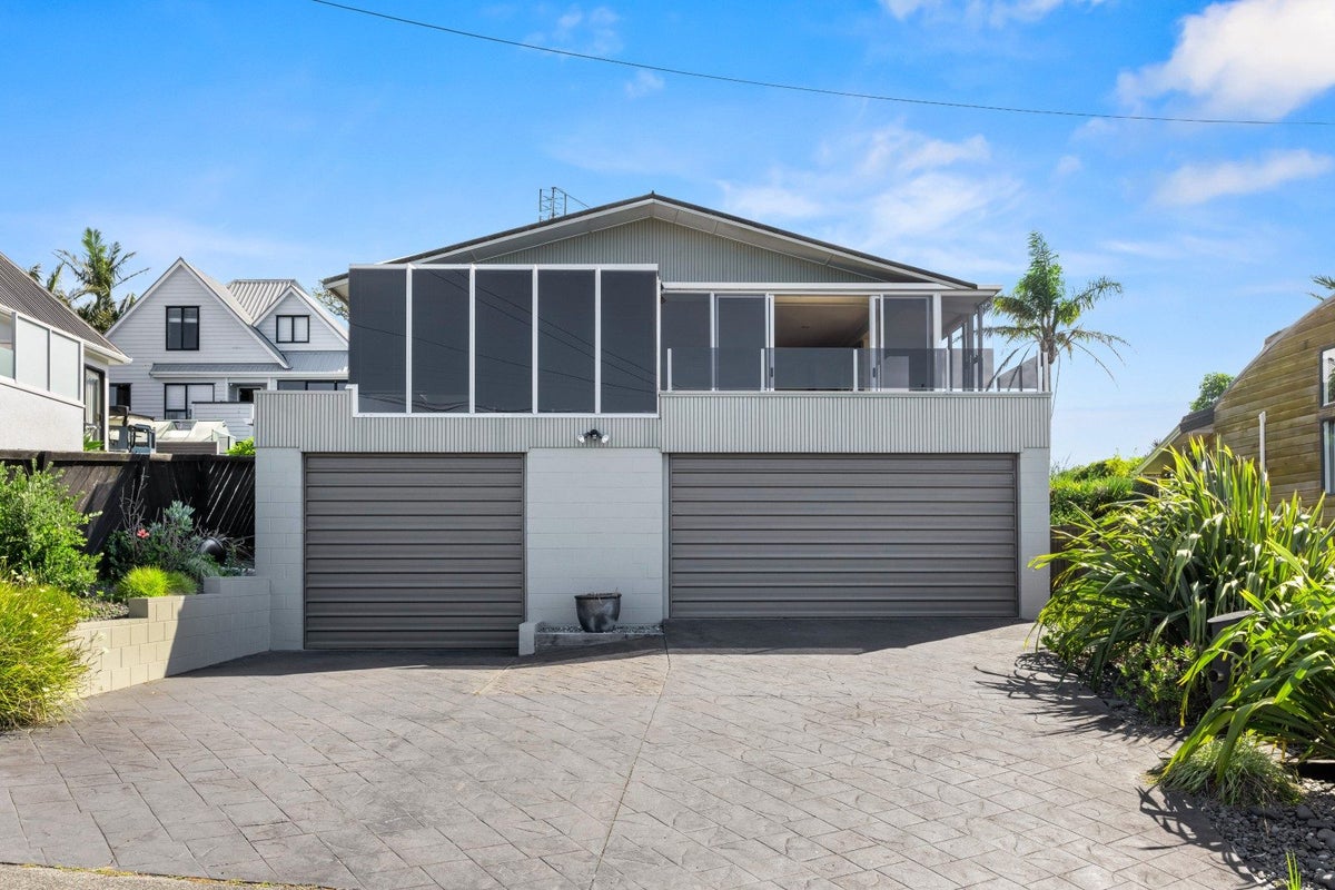 8 Duncansby Road, Stanmore Bay, Whangaparaoa - Carousel 2