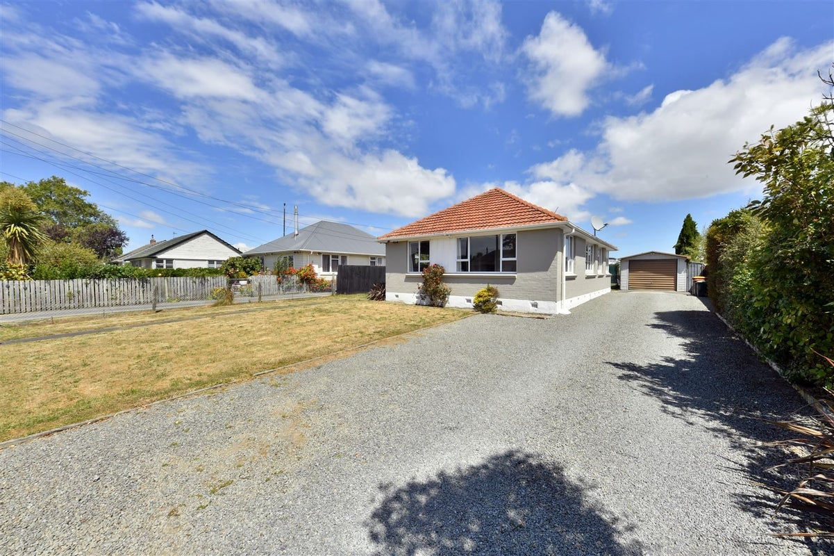 12 Boyne Avenue, Northcote, Christchurch - Carousel 2