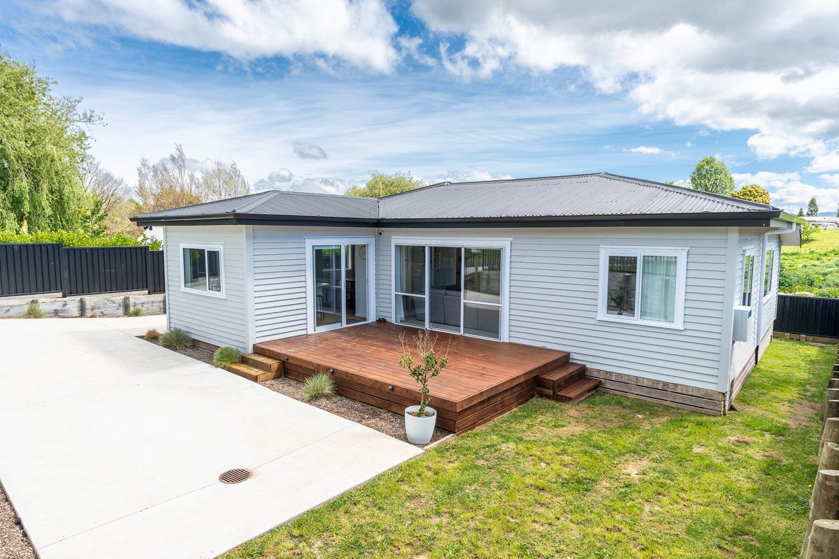 76 Hall Street, Kihikihi, Te Awamutu - Carousel 2