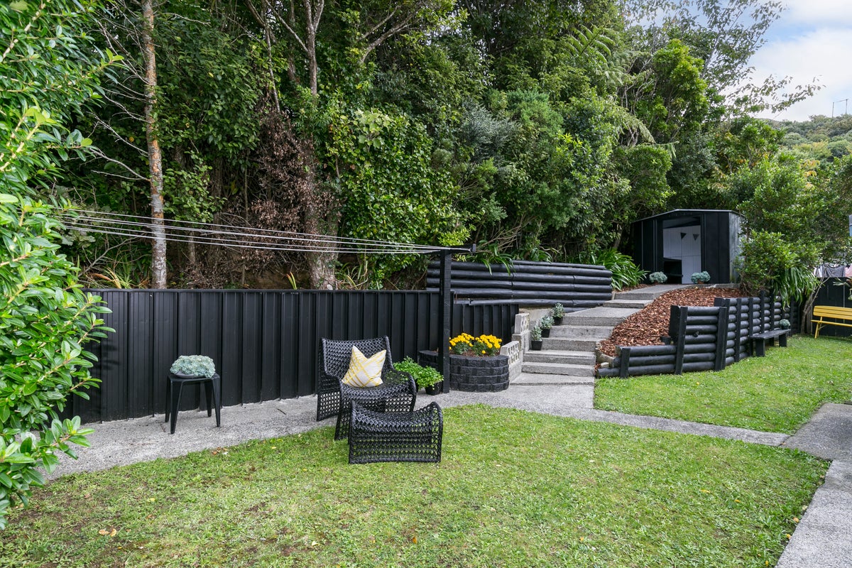 81 Allington Road, Karori, Wellington - Carousel 1
