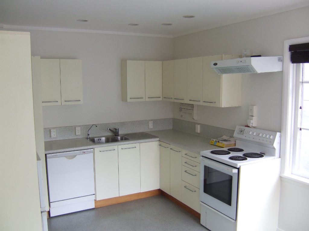 8/84A Boulcott ST, Wellington Central, Wellington - Carousel 1