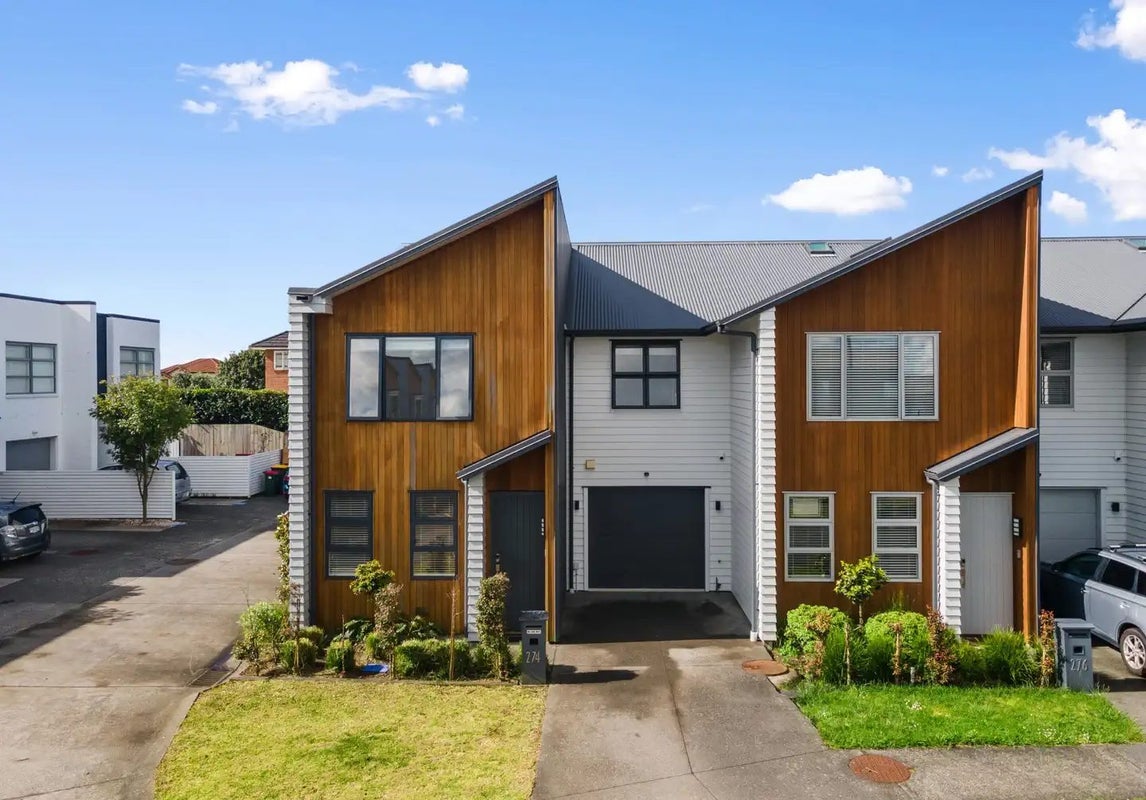 274 Jack Lachlan Drive, Beachlands, Auckland - Carousel 2
