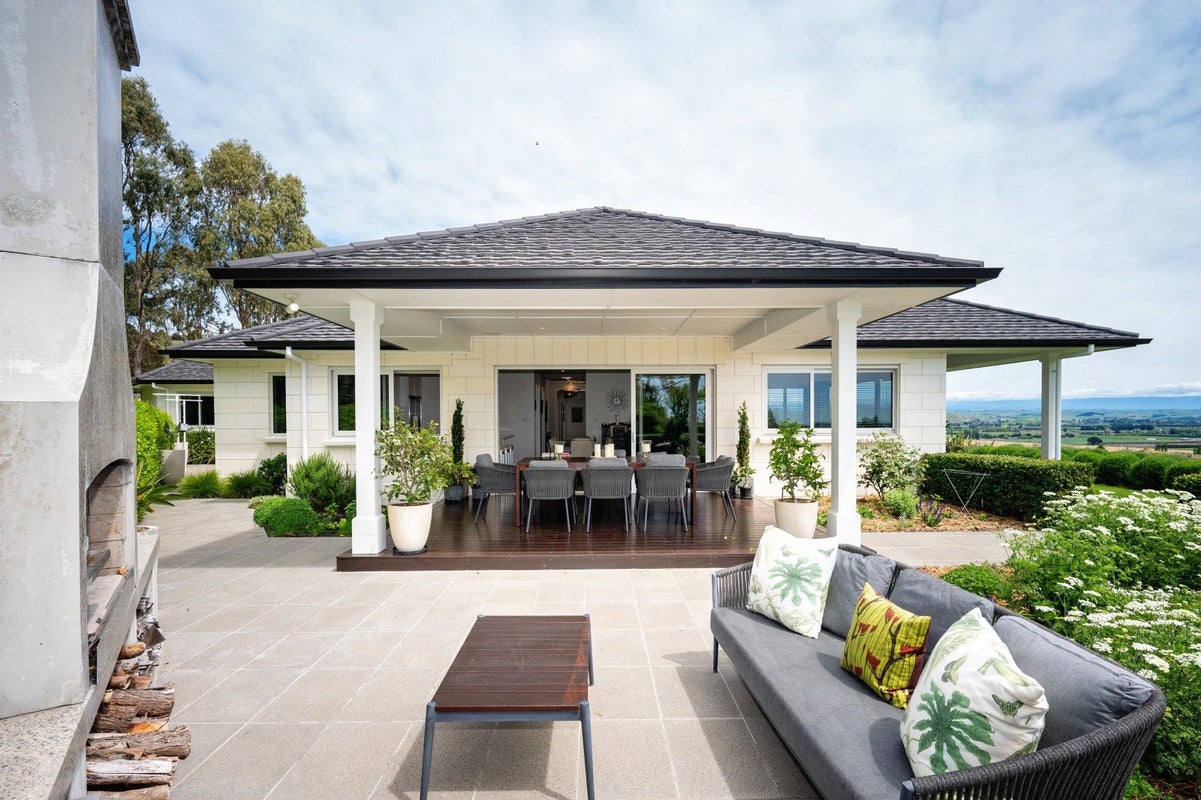 35 Red Hills Road, Havelock North, Hastings - Carousel 1
