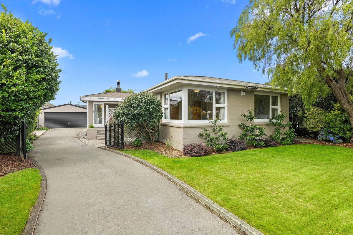 8 Chedworth Avenue, Bishopdale, Christchurch - Carousel 1