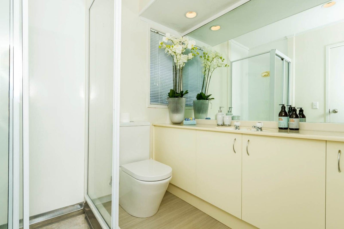 2 Cairnbrae Court, Northcross, Auckland - Carousel 18