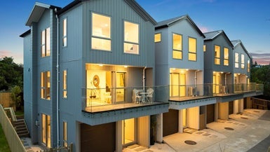 26D Trojan Crescent, New Lynn, Auckland - Carousel 1