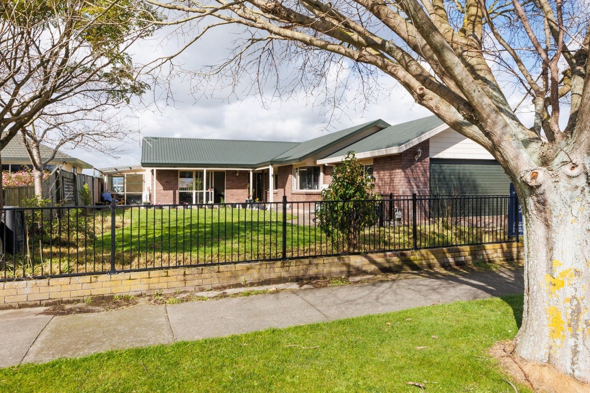 119 John F Kennedy Drive, Milson, Palmerston North - Carousel 2