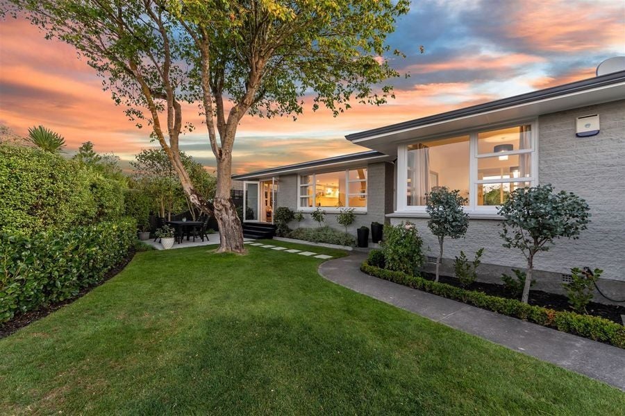 28 Clipper Place, Redwood, Christchurch - Carousel 1