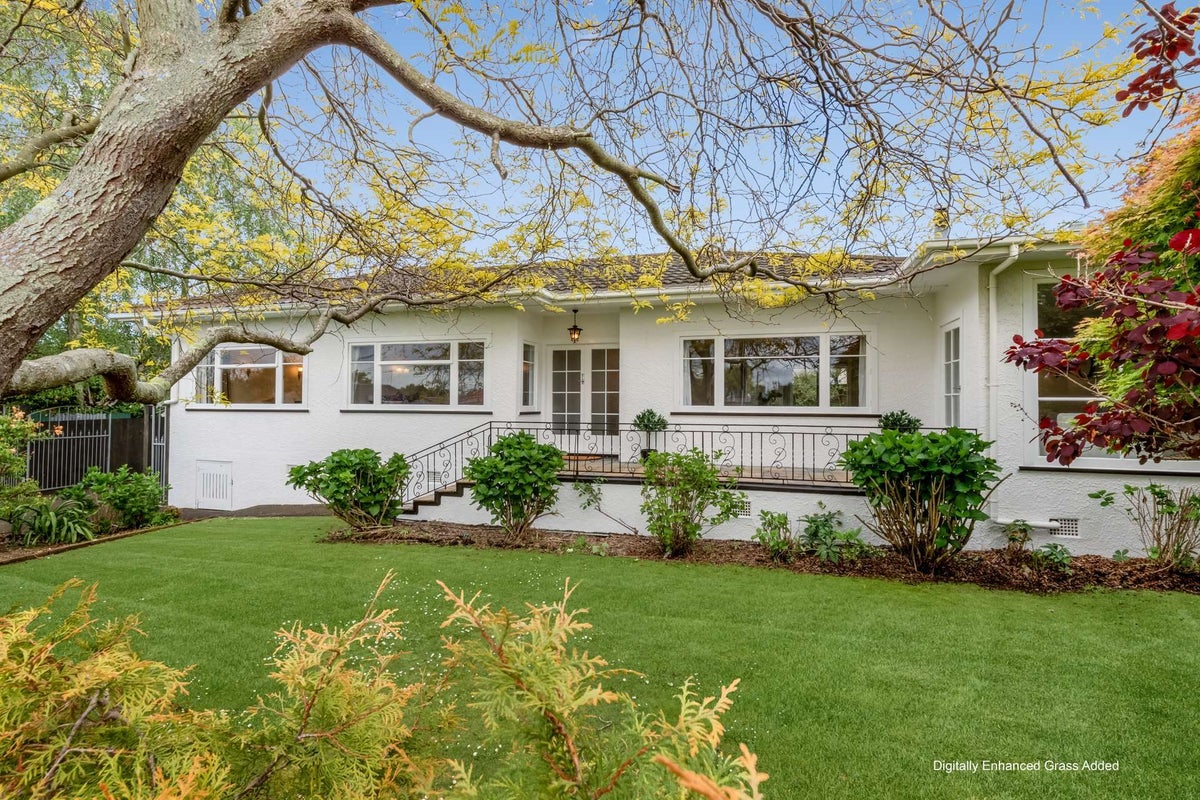 11 Porritt Street, Saint Johns Hill, Whanganui - Carousel 1
