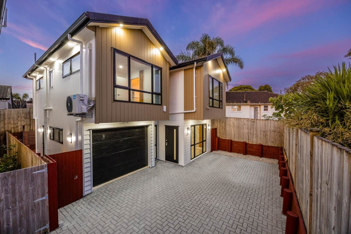 26D Buller Crescent, Manurewa, Auckland - Carousel 1